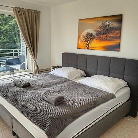3 Zimmer Apartment Mit Balkon Wuppertal Luaran gambar