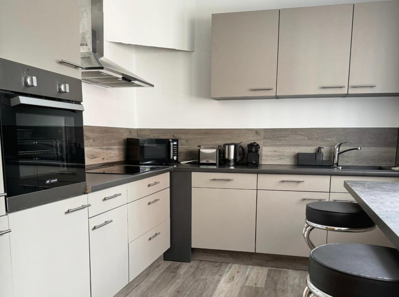 3 Zimmer Apartment Mit Balkon Wuppertal Luaran gambar
