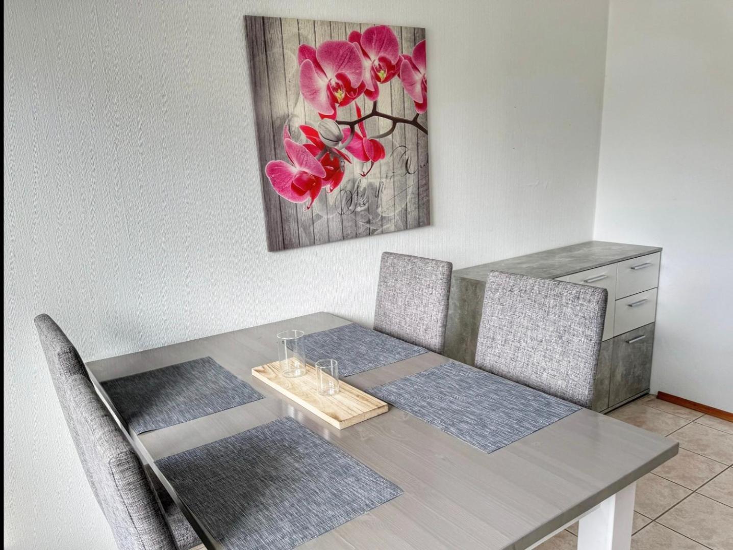3 Zimmer Apartment Mit Balkon Wuppertal Luaran gambar